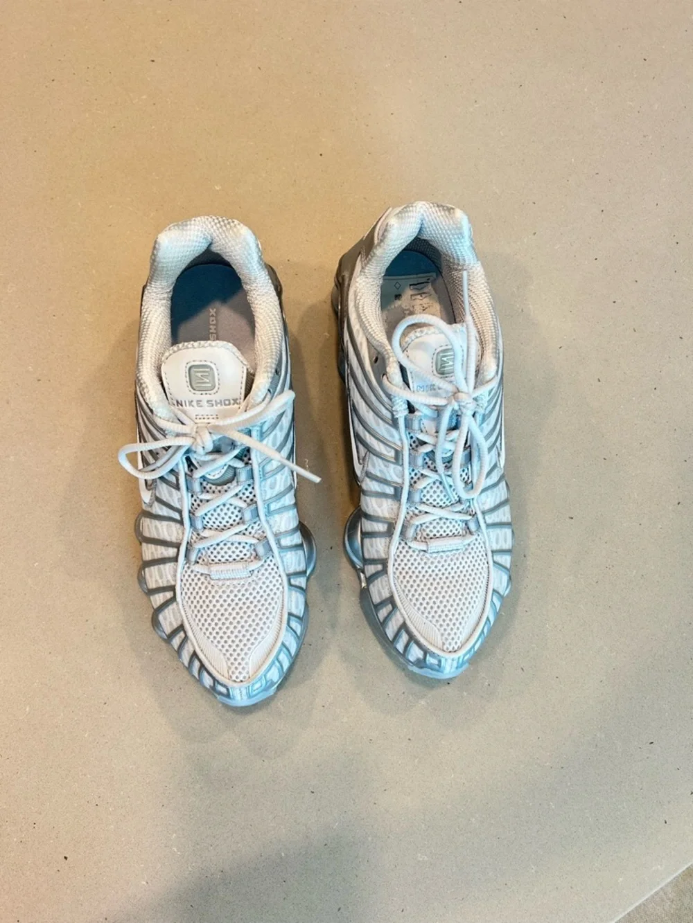 Nike Shox TL Metallic Silver Trainer 
*NEVER WORN* - Picture 4 of 7